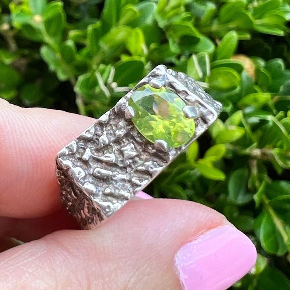 VINTAGE BRUTALIST DESIGN PERIDOT TANK RING 925 STERLING SLVR MENS WOMENS UNISEX